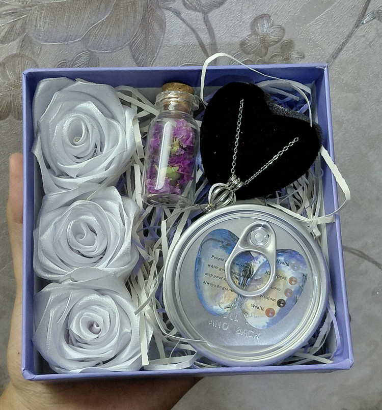 هارد باکس ویترین دار مروارید عشق اصلی صدف زنده شناسنامه دار+باکس و گل معطر رنگ دلخواه